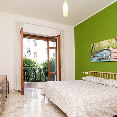 Apartamento Casa Enza, for up to 5 people, Sorrento center Exterior foto
