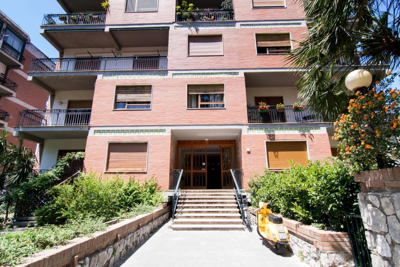 Apartamento Casa Enza, for up to 5 people, Sorrento center Exterior foto