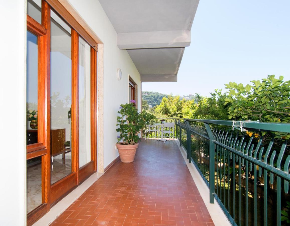 Apartamento Casa Enza, for up to 5 people, Sorrento center Exterior foto